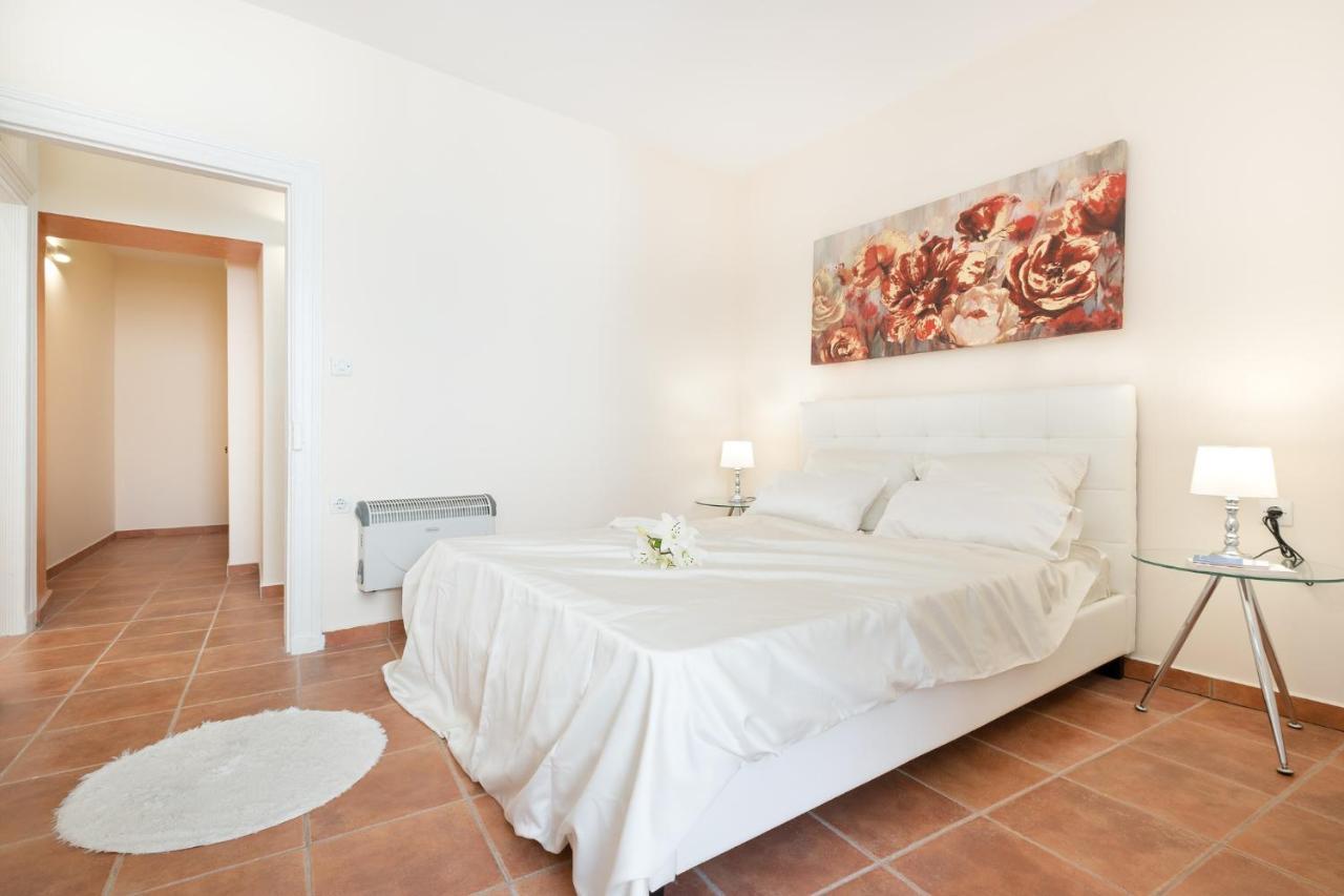 Old Town Gem - Elegant Guilford Apartment Corfu  Extérieur photo