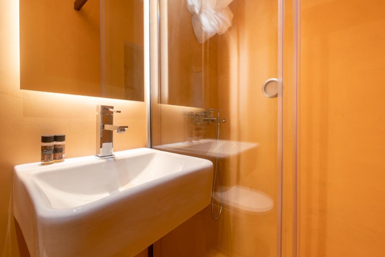 Old Town Gem - Elegant Guilford Apartment Corfu  Extérieur photo